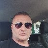 Muškarac za ozbiljne dame I djevojke potreba On traži nju