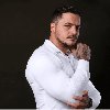 Trazim je potreba On traži nju