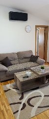 Prodajem dvoiposoban kompletno namesten stan ponuda Stan